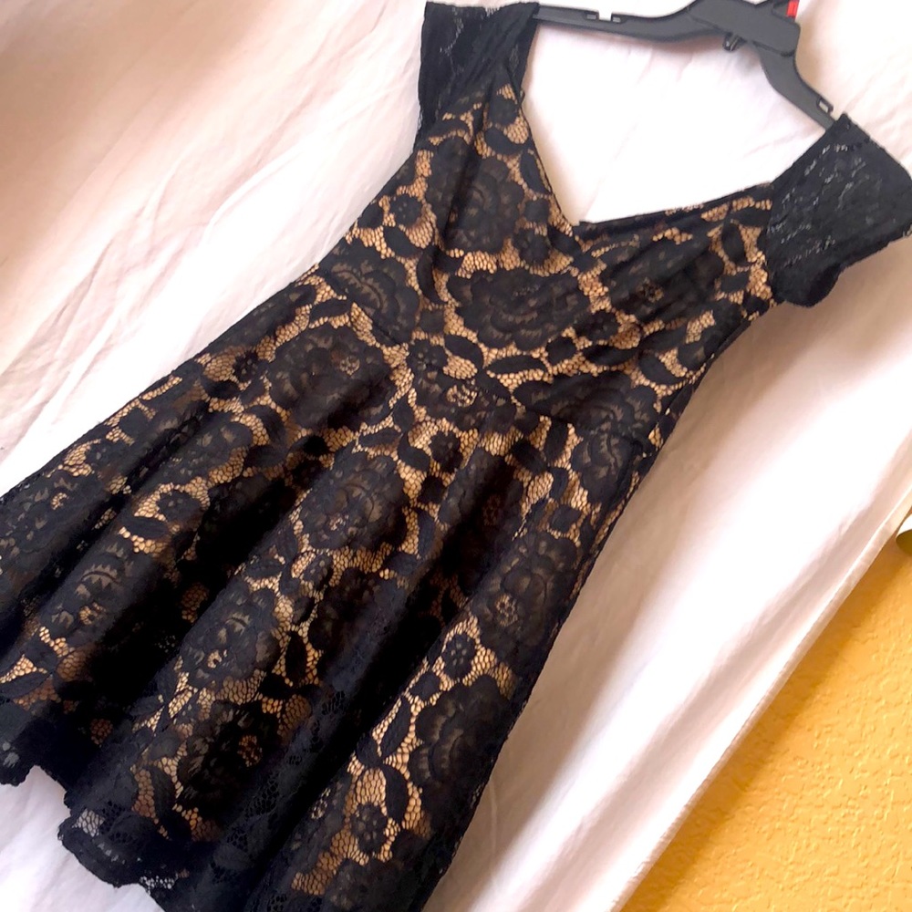 Black and Beige Lace Vintage Dress